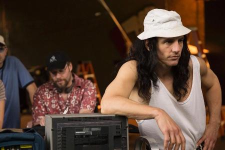 Die Filmcrew kann nicht fassen, was Tommy Wiseau (James Franco) von ihnen verlangt