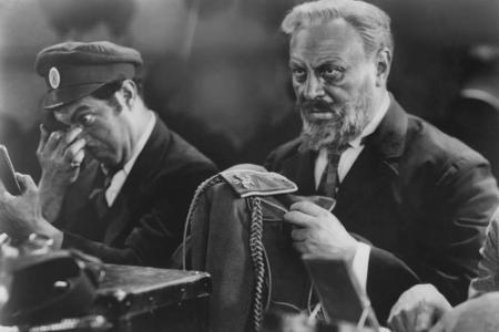 Mit ihm hat alles begonnen: Emil Jannings (1884-1950) erhielt 1929 den ersten Oscar überhaupt und ist bislang der einzige De...