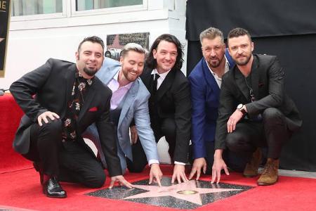 Chris Kirkpatrick, Lance Bass, JC Chasez, Joey Fatone und Justin Timberlake brachten in den 90er Jahren die Herzen kreischen... Chris Kirkpatrick, Lance Bass, JC Chasez, Joey Fatone und Justin Timberlake brachten in den 90er Jahren die Herzen kreischen...