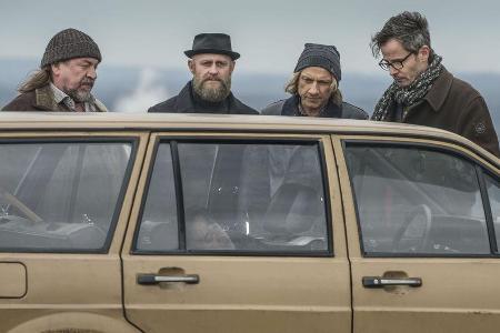 Freunde halten zusammen: Bulle (Armin Rohde, v.l.), Ole (Jürgen Vogel), Thomas (Richy Müller) und Konni (Matthias Bundschuh)...