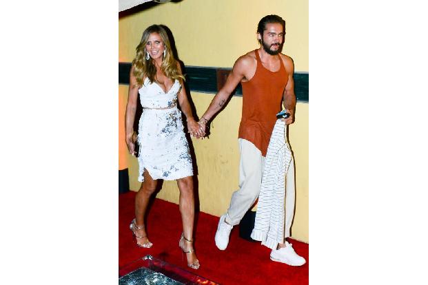 Zur After-Party ließ Heidi Klum es sich nicht nehmen, mit ihrem Liebsten Tom Kaulitz aufzukreuzen. Lässig schlenderten das M...