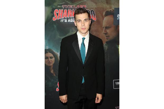 Cody Linley spielt im neuesten Sharknado nicht mehr mit. In 'Sharknado 5: Global Swarming' gehörte er noch zu den Darsteller...