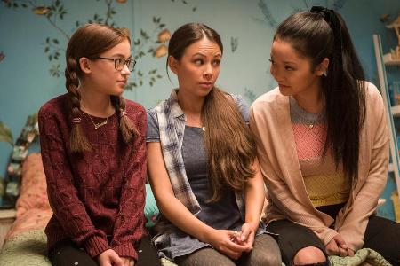 Janel Parrish (Mitte) spielte einst in der Serie 