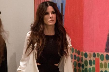 Sandra Bullock spielt Debbie Ocean, die Schwester von George Clooneys Alter Ego Danny Ocean, die nach fünf Jahren, acht Mona...