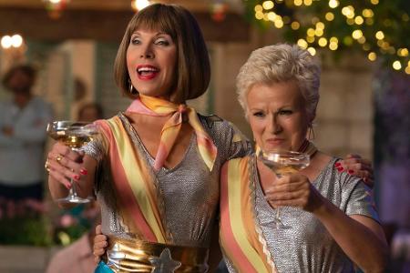Donnas Freundinnen Tanya (Christine Baranski, l.) und Rosie (Julie Walters) sehen nach wie vor fabelhaft aus.