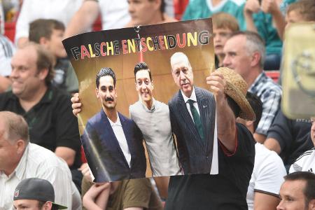 Özil Erdogan.jpg Özil Erdogan.jpg
