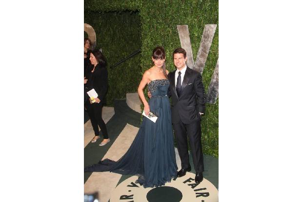 ...zum Beispiel Tom Cruise und Katie Holmes. Nach nur sechs Wochen fiel er im Juni 2005 auf die Knie und hielt um ihre Hand ...
