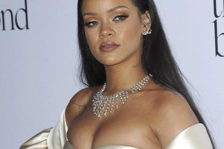 Ob diese berühmte Schönheit zu Leonardo DiCaprios Verflossenen zählt, ist unklar. Gerüchten zufolge soll er aber mit Rihanna...