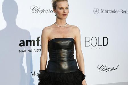 Ebenfalls noch in die 90er soll das angebliche Techtelmechtel mit Model Eva Herzigova gefallen sein.
