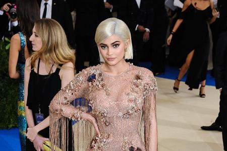 Auch ihre kleine Halbschwester Kylie Jenner soll angeblich schwanger sein. Bestätigt wurde allerdings bis heute nichts, Foto...
