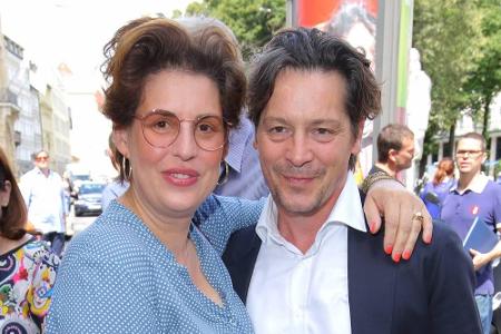 Elena Uhlig und Fritz Karl bekommen einfach nicht genug. Beim Schauspielerpaar ist das vierte gemeinsame Kind unterwegs!