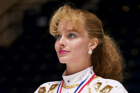 Tonya Harding (Margot Robbie) bei einer Siegerehrung