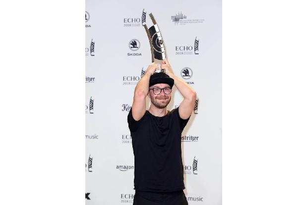 ...dieser Gewinner hier: Mit seinen positiven, braven Lyrics kann Sänger Mark Forster schon seit Jahren punkten. Den Echo ge...