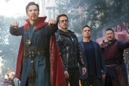 Selbst die unterschiedlichsten Fähigkeiten der Helden sind gegen Thanos ohne jede Wirkung