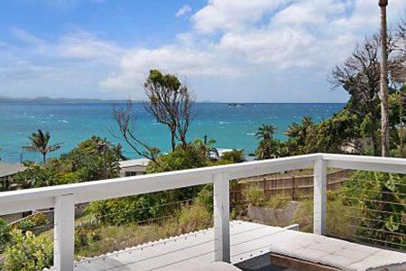 Grillen am Strand bei Byron Bay statt Maden im Camp