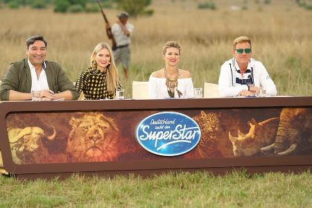 Die Jury in der afrikanischen Wildnis