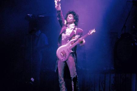 24 Wochen lang hielt sich der Longplayer in den USA an der Spitze der Charts. Die Tour dazu war die erfolgreichste in Prince...