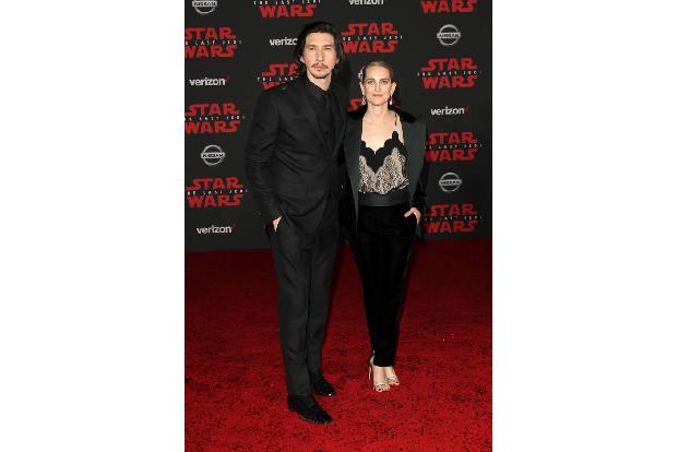 ...Adam Driver aka Kylo Ren sicherlich auch schon zuhauf, der zur Premiere des neuesten Star-Wars-Abenteuers in Begleitung s...