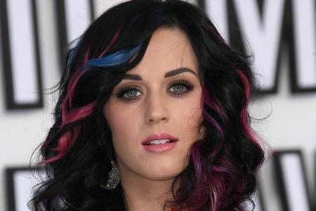 Auch Katy Perry (32) mag es bunt auf ihrem Kopf.