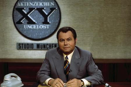 Der Münchner Journalist Eduard Zimmermann (1929-2009) hat sich die Sendung Der Münchner Journalist Eduard Zimmermann (1929-2009) hat sich die Sendung