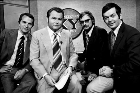 Moderator Eduard Zimmermann (2.v.l.) und sein Team vor 50 Jahren.