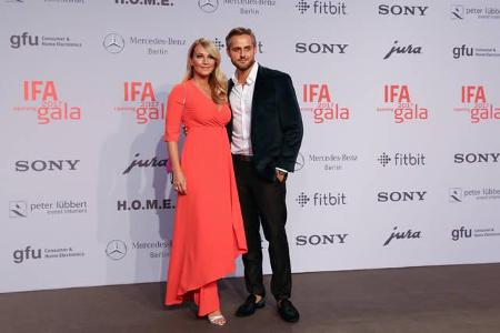 ...waren auch die frisch gebackenen Eltern Caroline Beil und Philipp Sattler. So ein Babyglück lässt einen trotz Müdigkeit e...