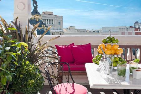 Die Dachterrasse La Terraza in der 7. Etage des Luxushotels