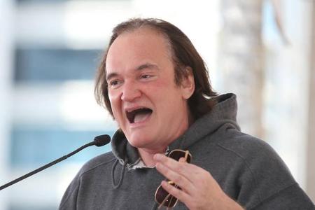 ...geriet dann auch noch Ausnahme-Regisseur Quentin Tarantino, der seinen Darsteller aus 'The Hateful Eight' ebenfalls würdi...