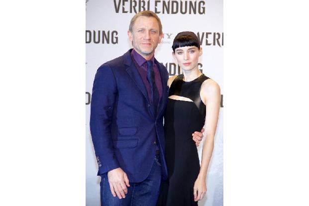 ...Hollywood ein Auge darauf warf und es mit Daniel Craig und Rooney Mara unter dem Titel 'The Girl with the Dragon Tattoo' ...