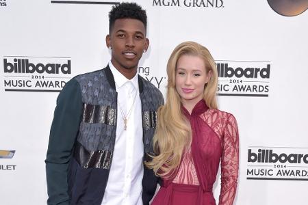 Rapperin Iggy Azalea wird ebenfalls heiraten: Ihr Freund, Basketballspieler Nick Young, hat sie an seinem 30. Geburtstag ge...