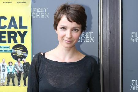 Schauspielerin Julia Koschitz freute sich auf Arne Feldhusen und Charly Hübner