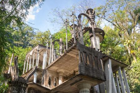 Las Pozas: Die Gebilde haben teilweise keine Dächer.