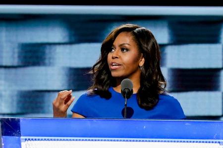 An Michelle Obama geht die Unsicherheit aufgrund der Corona-Pandemie nicht spurlos vorbei. An Michelle Obama geht die Unsicherheit aufgrund der Corona-Pandemie nicht spurlos vorbei.