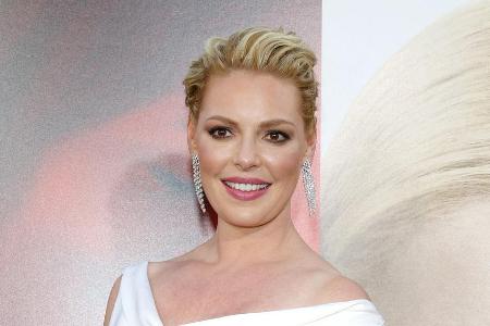 Katherine Heigl meldet sich nach einer Operation aus dem Krankenhaus Katherine Heigl meldet sich nach einer Operation aus dem Krankenhaus