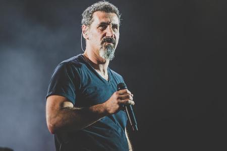 Serj Tankian hatte viele Corona-Symptome, wurde aber nie getestet. Serj Tankian hatte viele Corona-Symptome, wurde aber nie getestet.