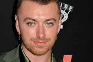 Grammy-Gewinner Sam Smith sucht sein Liebesglück nun auf Tinder