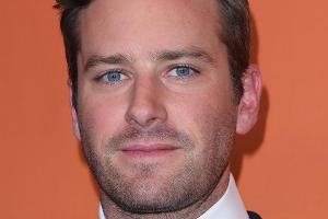 Kannibalismus-Gerücht kostet Armie Hammer Job neben Jennifer Lopez