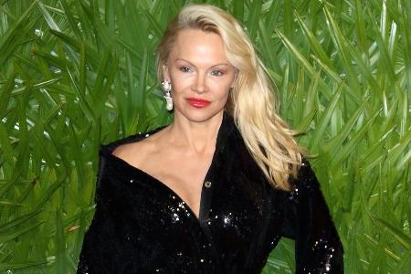 Pamela Anderson 2017 in London Pamela Anderson 2017 in London