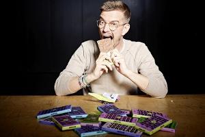 Joko Winterscheidt launcht "Jokolade" aus fairem Kakao
