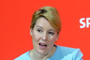 Bundesministerin Franziska Giffey sehnt sich nach Friseurbesuch
