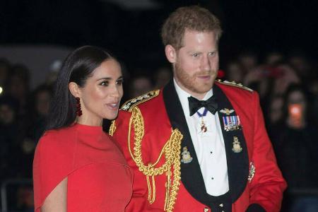 Meghan und Harry distanzieren sich mehr und mehr von der Royal Family.