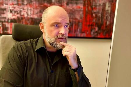 Christian Scherg ist Experte für Online-Krisenkommunikation & Cybermobbing.