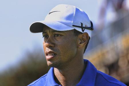 Tiger Woods erholt sich von einem Autounfall. Tiger Woods erholt sich von einem Autounfall.