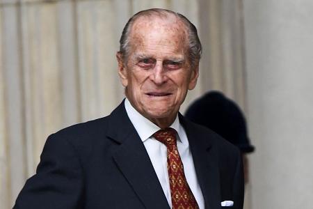 Prinz Philip liegt seit mehr als einer Woche im Krankenhaus. Prinz Philip liegt seit mehr als einer Woche im Krankenhaus.