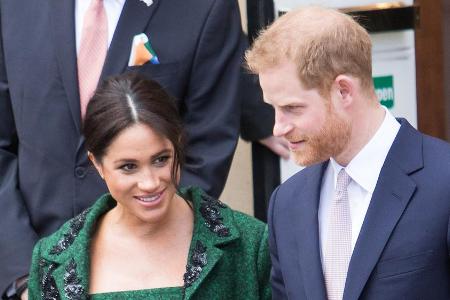 Herzogin Meghan begleitet Prinz Harry angeblich nicht nach Großbritannien. Herzogin Meghan begleitet Prinz Harry angeblich nicht nach Großbritannien.