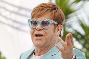 Elton John fordert Unterstützung für Nachwuchsmusiker