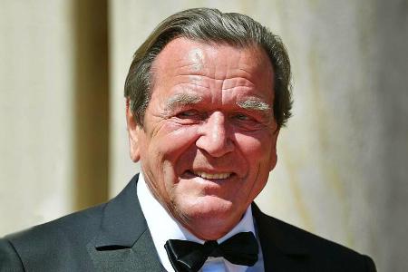 Gerhard Schröder hat jetzt auch einen Podcast. Gerhard Schröder hat jetzt auch einen Podcast.