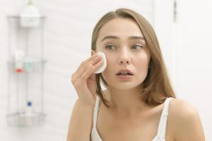 Darum ist Make-up-Detox gut für die Haut