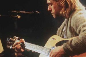 Kurt Cobain: Gitarre von "Unplugged"-Konzert wird versteigert