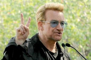 U2-Sänger Bono schreibt zu seinem 60. Geburtstag 60 Fanbriefe